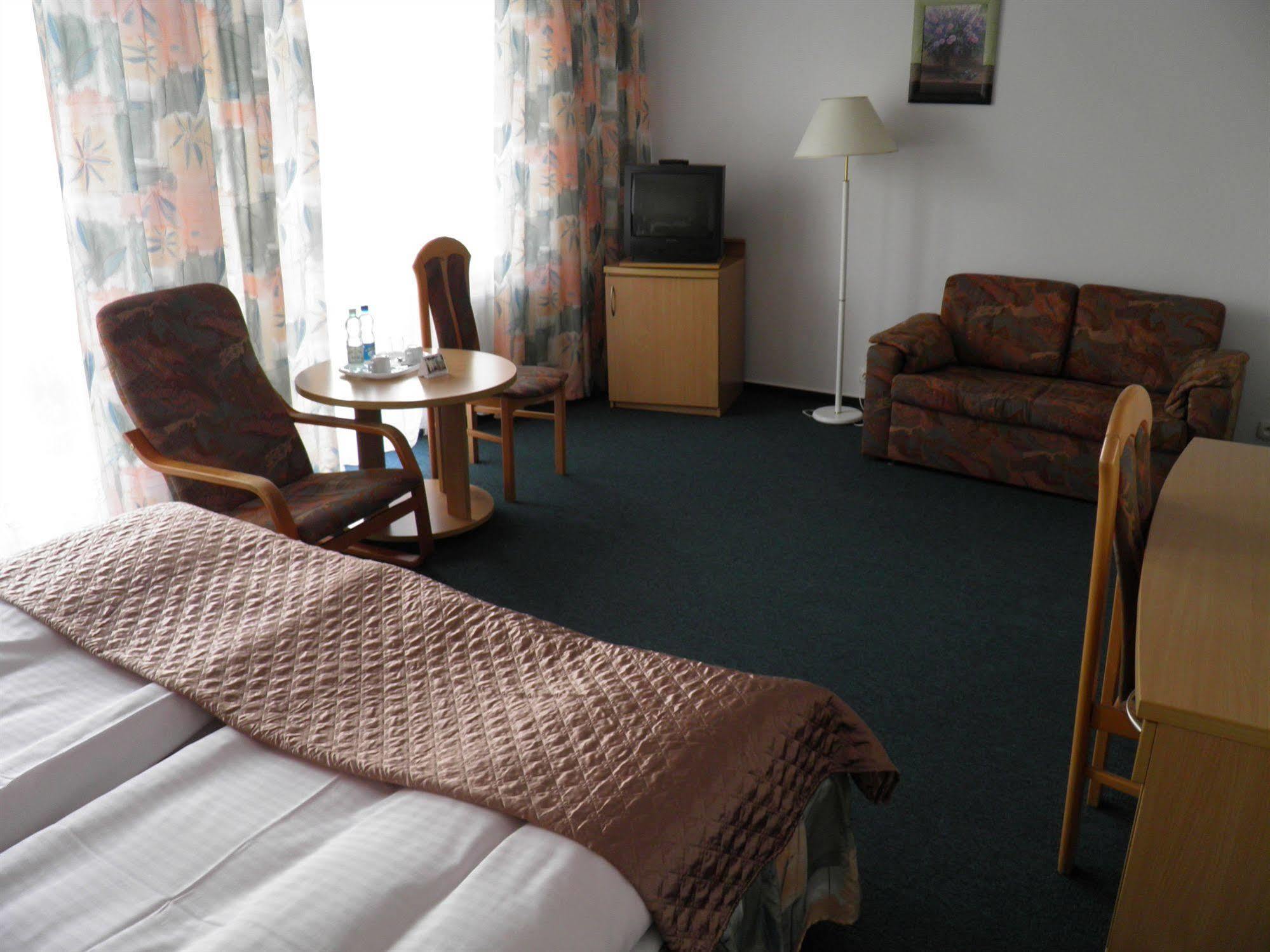 Hotel Gromada Medical Spa Busko-Zdrój Εξωτερικό φωτογραφία
